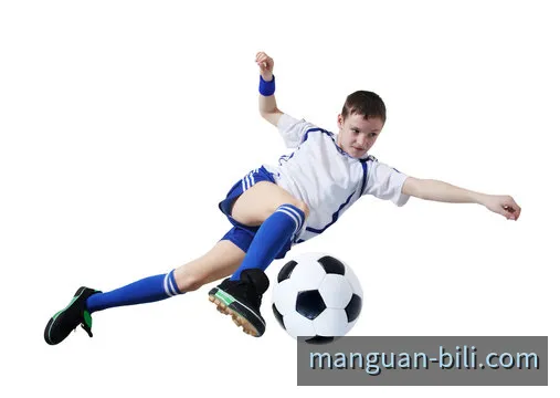 足球场灯光与比赛氛围